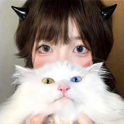 出墙红杏两家春